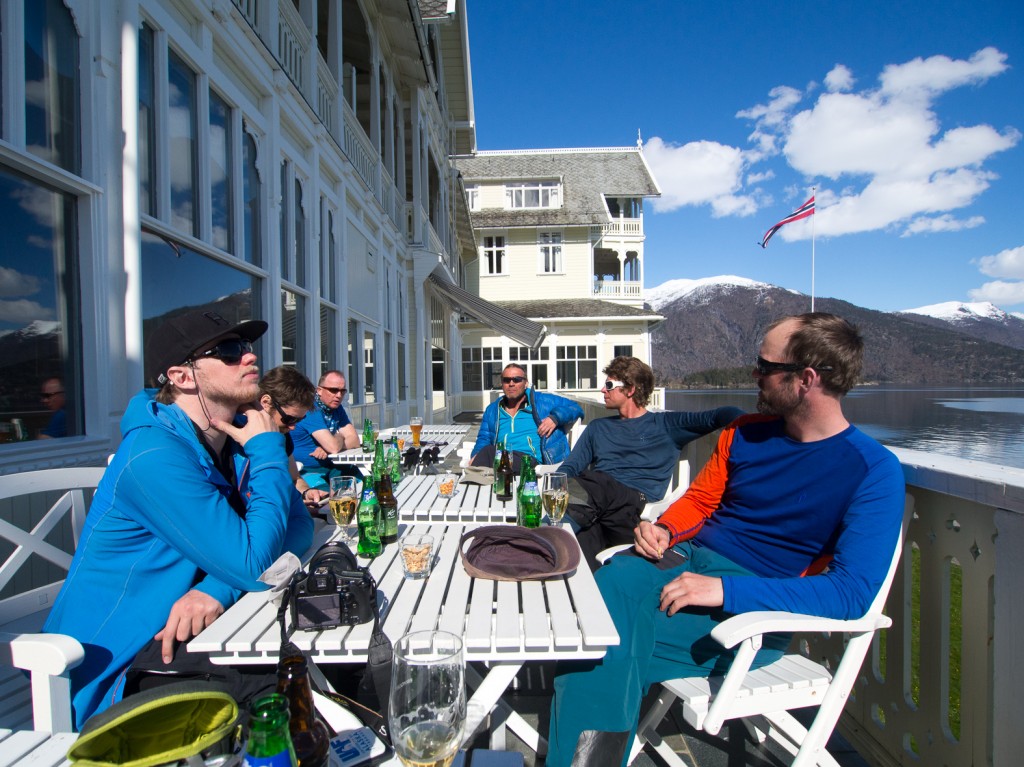 Afterski at Kvikne's Hotel in Balestrand. Photo: Halvor Dannevig