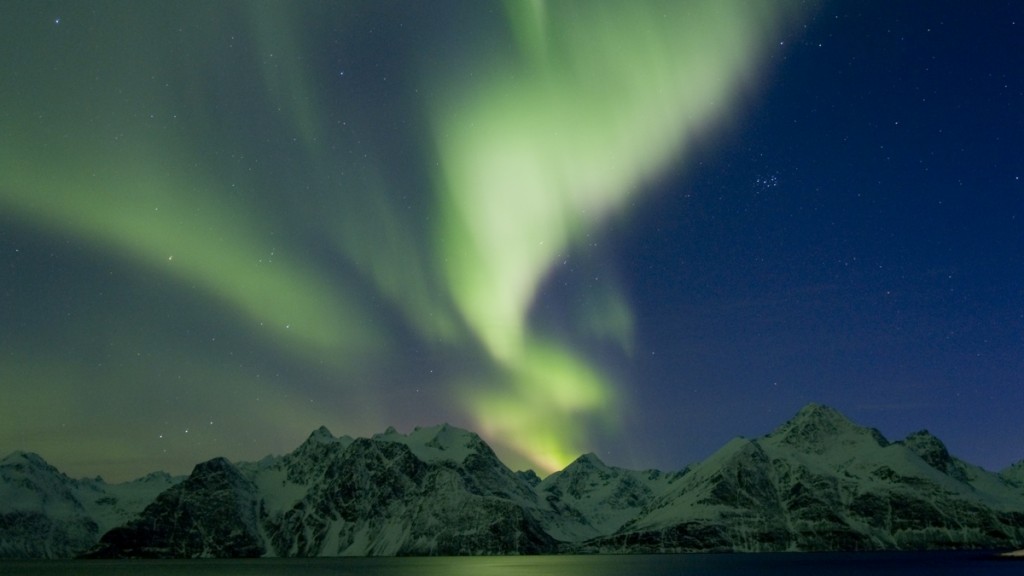 On cold nights it is often possible to see the northern lights. Foto: Boreal Yachting